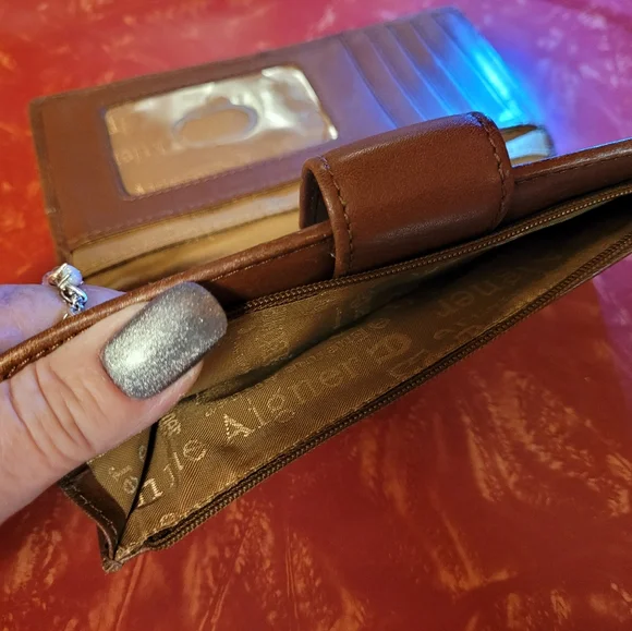 Etienne Aigner Brown Leather Wallet Authentic - Picture 4 of 4